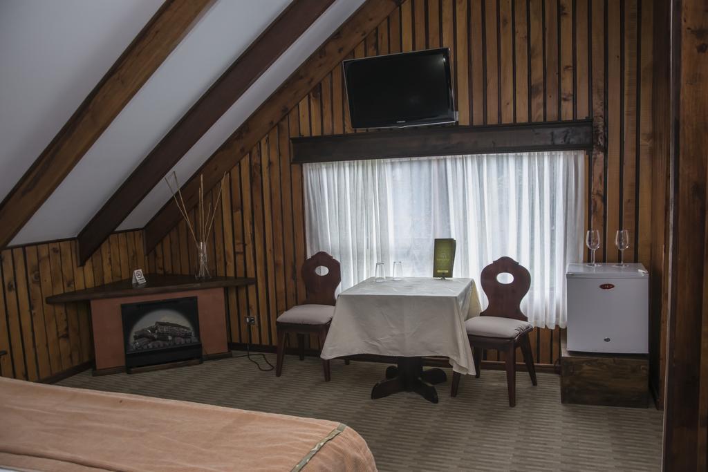 Hotel Chalet Tirol エレディア 部屋 写真