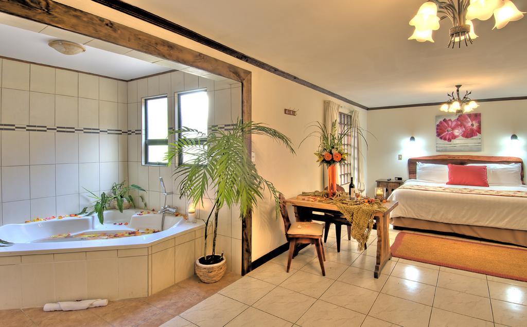 Hotel Chalet Tirol エレディア エクステリア 写真